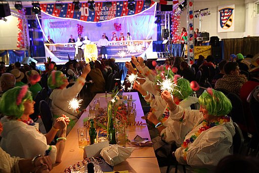 Weiberfastnacht 2010: Bild 3 von 85