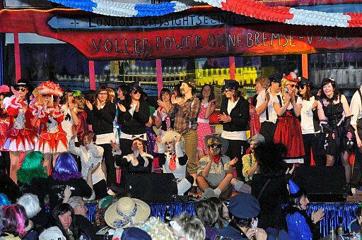 Weiberfastnacht: Bild 45 von 59