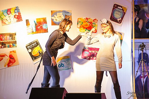Weiberfastnacht: Bild 18 von 179