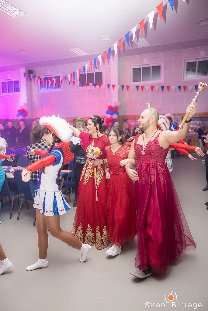 Weiberfastnacht 2025: Bild 10 von 186