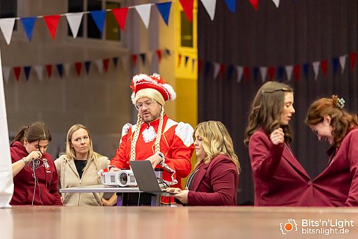 Weiberfastnacht 2026: Bild 1 von 170