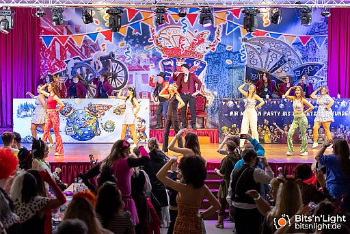 Weiberfastnacht 2026: Bild 43 von 170