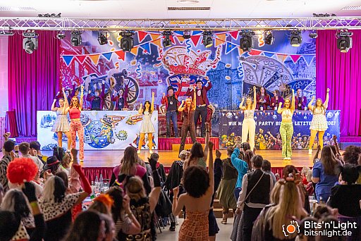 Weiberfastnacht 2026: Bild 46 von 170